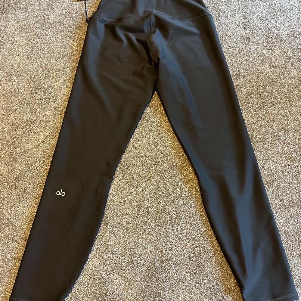 Alo Yoga 7/8 High-Waist Airlift Legging - Gray